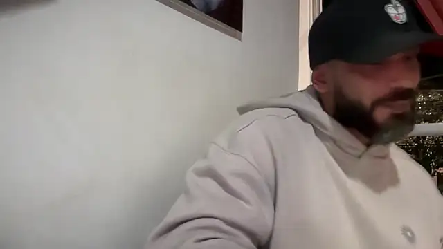 Snapshot of romeolovedark chatting on October 2025 08:04:02 AM romeolovedark online show from October 2025 08:04:02 AM