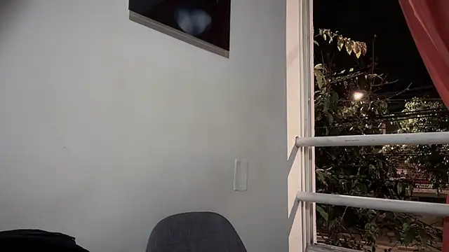 Snapshot of romeolovedark chatting on October 2025 07:52:01 AM romeolovedark online show from October 2025 07:52:01 AM