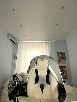 IvyHoney online show from September 2025 07:47:01 AM