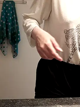 Moi Lina online show from September 2025 11:21:01 AM