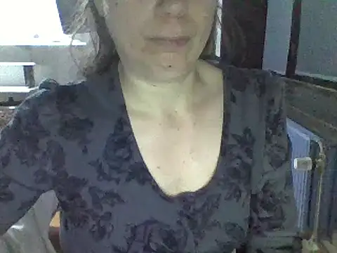 Moi Lina online show from October 2025 10:07:02 PM