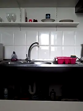 Moi Lina online show from October 2025 01:20:01 PM