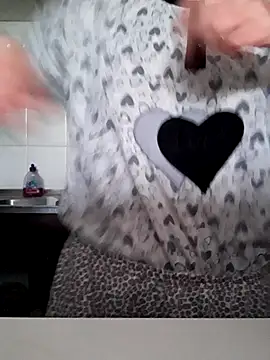 Moi Lina online show from October 2025 11:10:01 AM