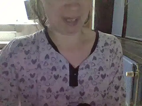 Moi Lina online show from October 2025 09:39:01 PM