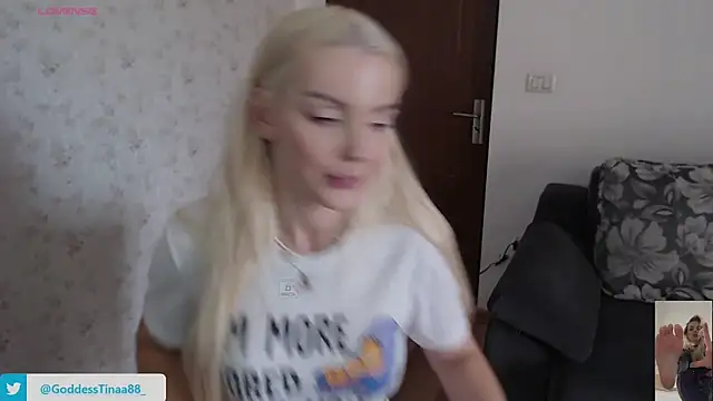 Snapshot of Goddess_Tina chatting on October 2025 07:54:02 AM Goddess Tina online show from October 2025 07:54:02 AM