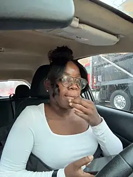 ChocolateBuns101 online show from December 2024 09:19:01 PM