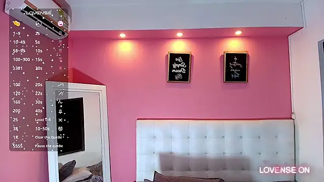 hornyhousekeeper  online show from December 2024 01:00:01 PM