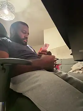 Snapshot of waakenda chatting on November 2025 07:03:01 PM waakenda online show from November 2025 07:03:01 PM