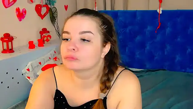 Riisse online show from February 2025 04:32:02 AM
