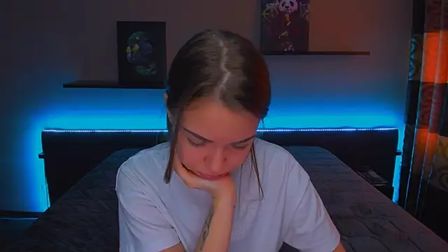 AlexaBarkley online show from February 2025 03:17:02 AM