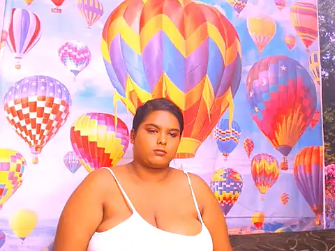 Snapshot of Indianfairy99 chatting on February 2025 12:00:01 PM Indianfairy99 online show from February 2025 12:00:01 PM