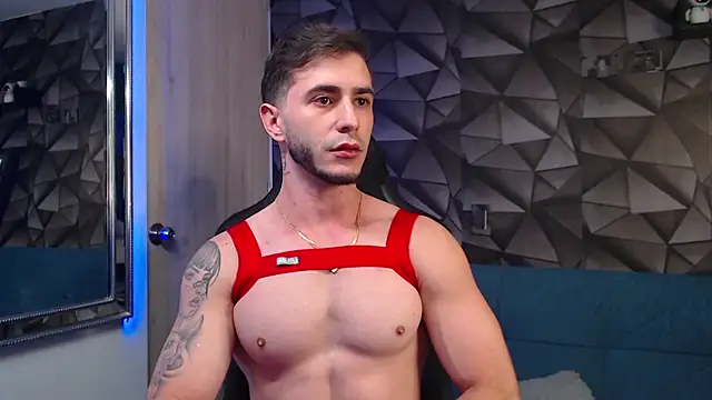 Snapshot of Latino_stud4u chatting on October 2025 10:41:02 PM Latino stud4u online show from October 2025 10:41:02 PM