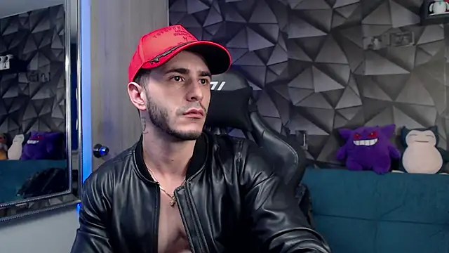 Snapshot of Latino_stud4u chatting on November 2025 11:15:01 PM Latino stud4u online show from November 2025 11:15:01 PM