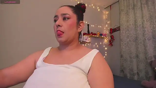 Snapshot of agathaxxx-69 chatting on February 2025 06:43:01 AM agathaxxx-69 online show from February 2025 06:43:01 AM