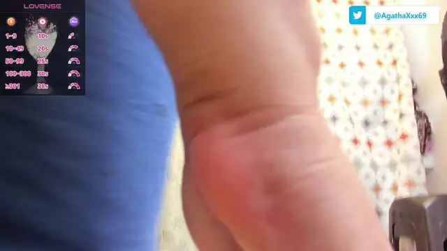 Snapshot of agathaxxx-69 chatting on February 2025 06:22:01 AM agathaxxx-69 online show from February 2025 06:22:01 AM