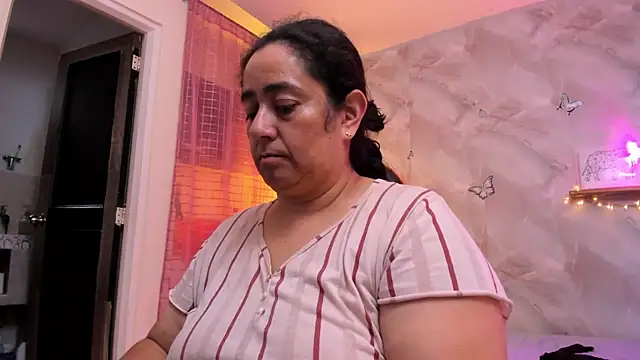 Snapshot of agathaxxx-69 chatting on September 2025 07:41:02 PM agathaxxx-69 online show from September 2025 07:41:02 PM