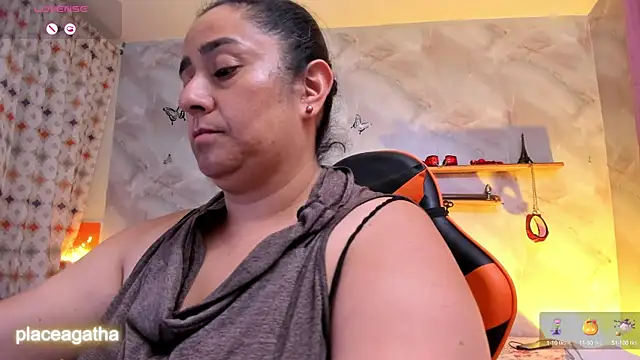 Snapshot of agathaxxx-69 chatting on October 2025 07:37:01 PM agathaxxx-69 online show from October 2025 07:37:01 PM