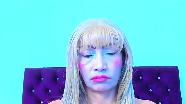 Snapshot of almabeckelt chatting on September 2025 08:24:01 PM almabeckelt online show from September 2025 08:24:01 PM