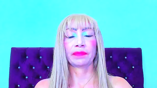 Snapshot of almabeckelt chatting on October 2025 07:31:01 PM almabeckelt online show from October 2025 07:31:01 PM