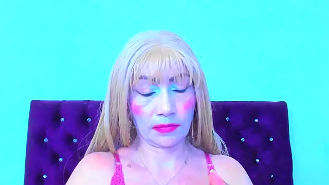 Snapshot of almabeckelt chatting on October 2025 08:28:01 PM almabeckelt online show from October 2025 08:28:01 PM