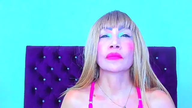 Snapshot of almabeckelt chatting on November 2025 08:53:01 PM almabeckelt online show from November 2025 08:53:01 PM