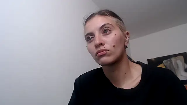 mariecam420 online show from December 2024 06:31:01 PM