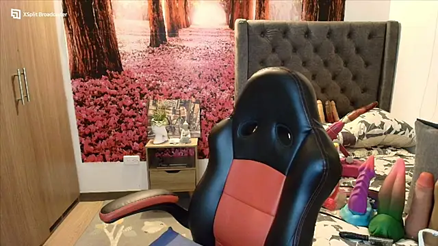 Snapshot of sofia23dirty chatting on October 2025 10:25:01 AM sofia23dirty online show from October 2025 10:25:01 AM