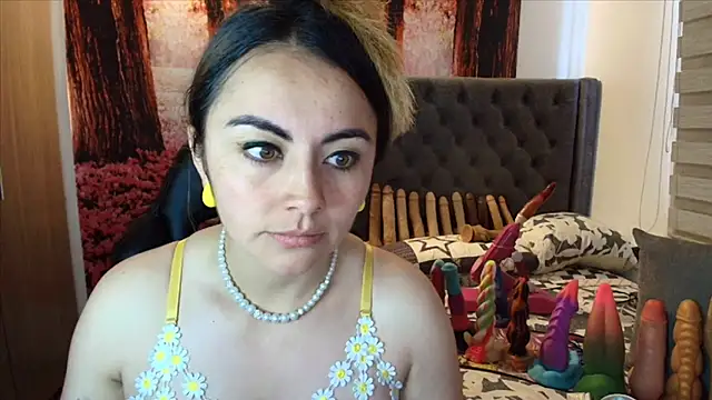 Snapshot of sofia23dirty chatting on October 2025 06:42:02 PM sofia23dirty online show from October 2025 06:42:02 PM