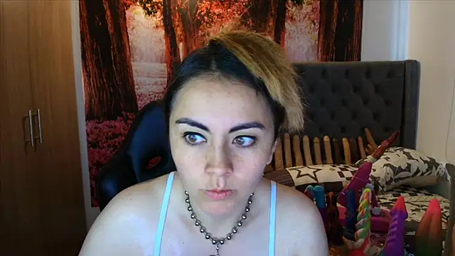 Snapshot of sofia23dirty chatting on November 2025 02:17:02 PM sofia23dirty online show from November 2025 02:17:02 PM