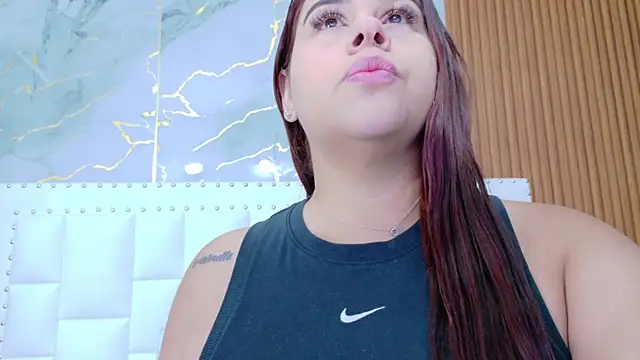 IrresistibleMilf online show from October 2025 12:19:01 PM