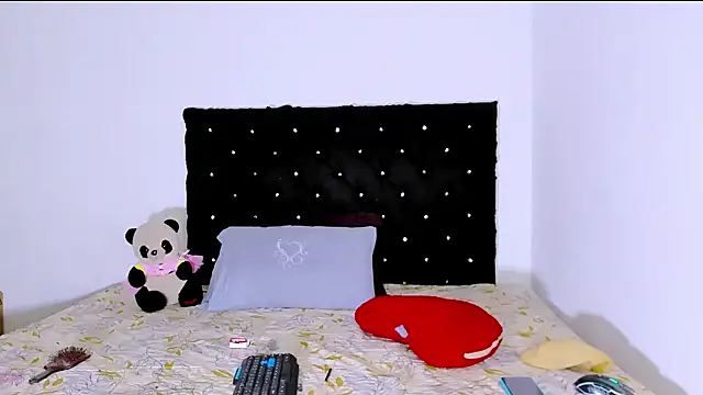 Snapshot of valen_colombian69 chatting on December 2024 07:26:02 AM valen colombian69 online show from December 2024 07:26:02 AM