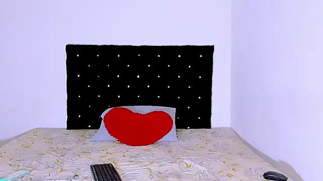 Snapshot of valen_colombian69 chatting on January 2025 05:21:02 AM valen colombian69 online show from January 2025 05:21:02 AM