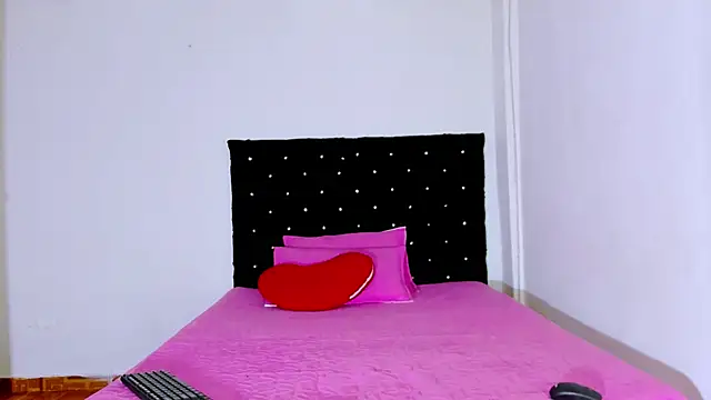 Snapshot of valen_colombian69 chatting on February 2025 04:14:02 AM valen colombian69 online show from February 2025 04:14:02 AM