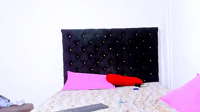 Snapshot of valen_colombian69 chatting on February 2025 06:42:02 AM valen colombian69 online show from February 2025 06:42:02 AM