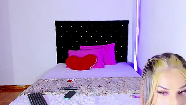 Snapshot of valen_colombian69 chatting on March 2025 10:32:02 AM valen colombian69 online show from March 2025 10:32:02 AM