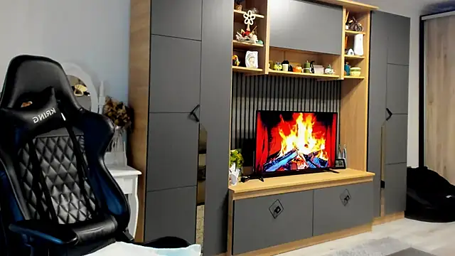 Claire95  online show from October 2025 04:46:02 AM