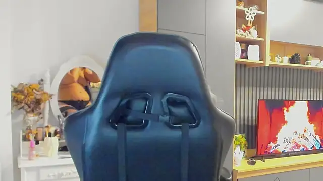 Claire95  online show from November 2025 04:41:02 PM