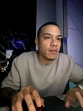 Snapshot of BestMasterForYou chatting on October 2025 05:43:02 AM BestMasterForYou online show from October 2025 05:43:02 AM