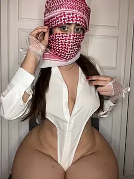 Snapshot of arabiaAna chatting on September 2025 12:00:02 AM arabiaAna online show from September 2025 12:00:02 AM