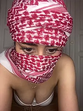 Snapshot of arabiaAna chatting on October 2025 05:06:01 AM arabiaAna online show from October 2025 05:06:01 AM