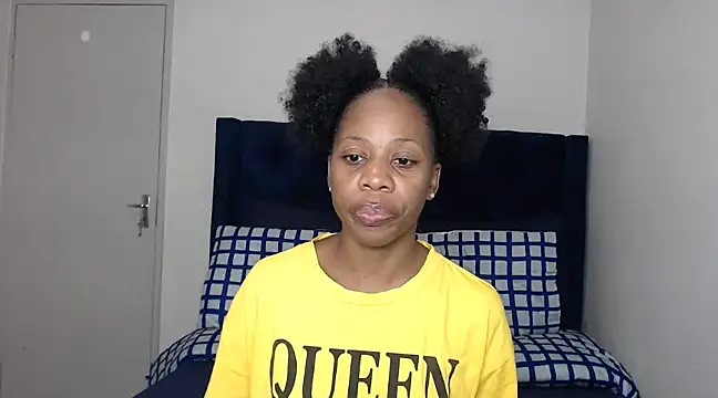QUEENMANDYY online show from March 2025 02:15:01 AM