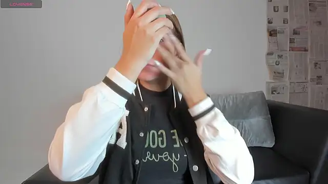 Snapshot of miataylorr1 chatting on December 2024 11:30:01 AM miataylorr1 online show from December 2024 11:30:01 AM