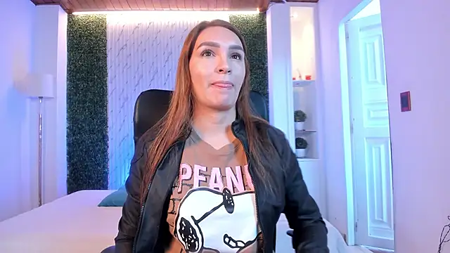 Snapshot of miataylorr1 chatting on October 2025 12:03:02 PM miataylorr1 online show from October 2025 12:03:02 PM