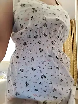 Snapshot of baby_sweet_girl_ chatting on January 2025 10:44:01 PM baby sweet girl online show from January 2025 10:44:01 PM