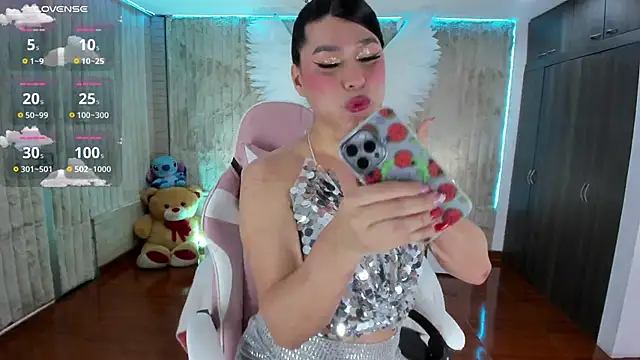 floryn susana online show from December 2024 06:13:01 PM