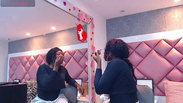 Snapshot of DanielaDuff chatting on November 2025 07:58:02 PM DanielaDuff online show from November 2025 07:58:02 PM