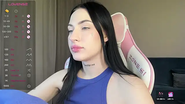 JenniferQueen11 online show from December 2024 06:52:02 PM