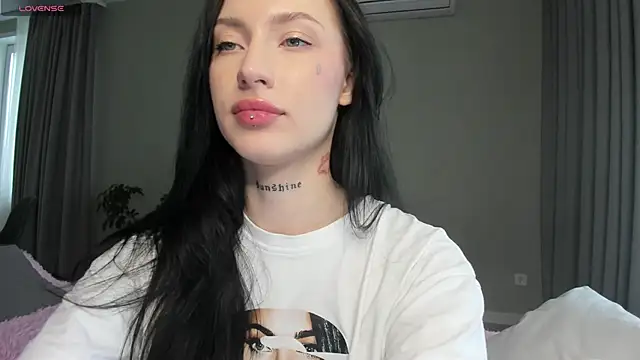 Snapshot of JenniferQueen11 chatting on September 2025 09:47:01 AM JenniferQueen11 online show from September 2025 09:47:01 AM