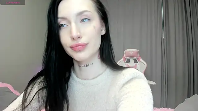 Snapshot of JenniferQueen11 chatting on October 2025 08:01:01 AM JenniferQueen11 online show from October 2025 08:01:01 AM