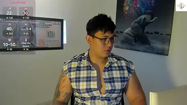 Snapshot of Colton_Massif chatting on October 2025 09:52:01 PM Colton Massif online show from October 2025 09:52:01 PM